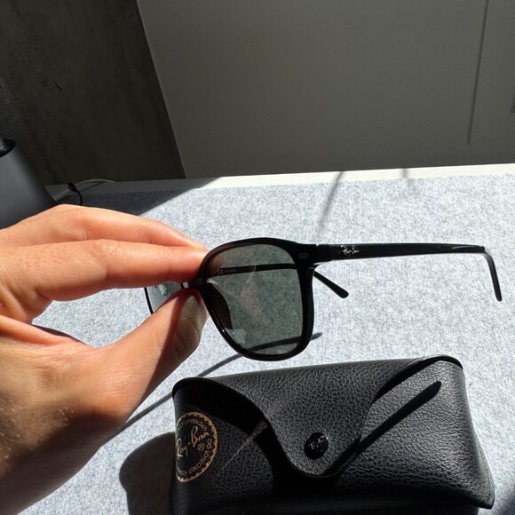 Ray-Ban Leonard Sunglasses RB2193 Polarized Polished Black - Picture 6 of 10